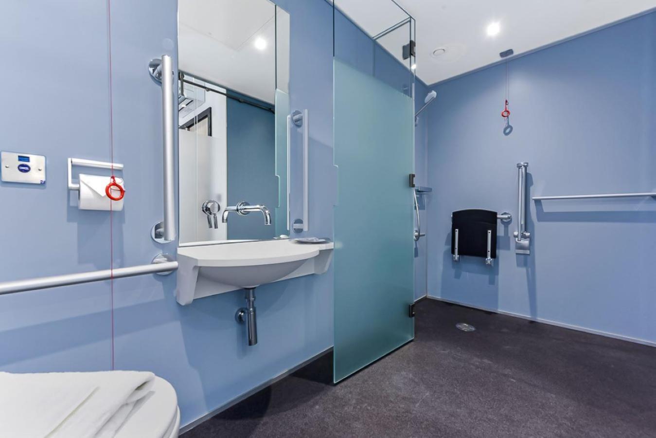 The Z Hotel Strand Лондон Екстериор снимка