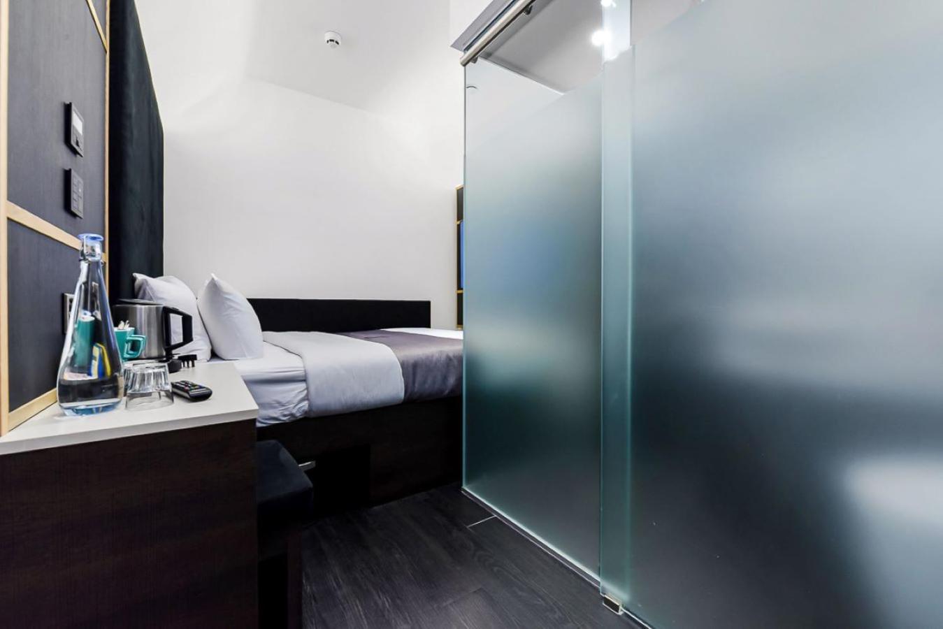 The Z Hotel Strand Лондон Екстериор снимка