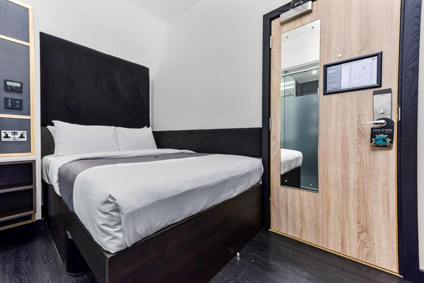 The Z Hotel Strand Лондон Екстериор снимка