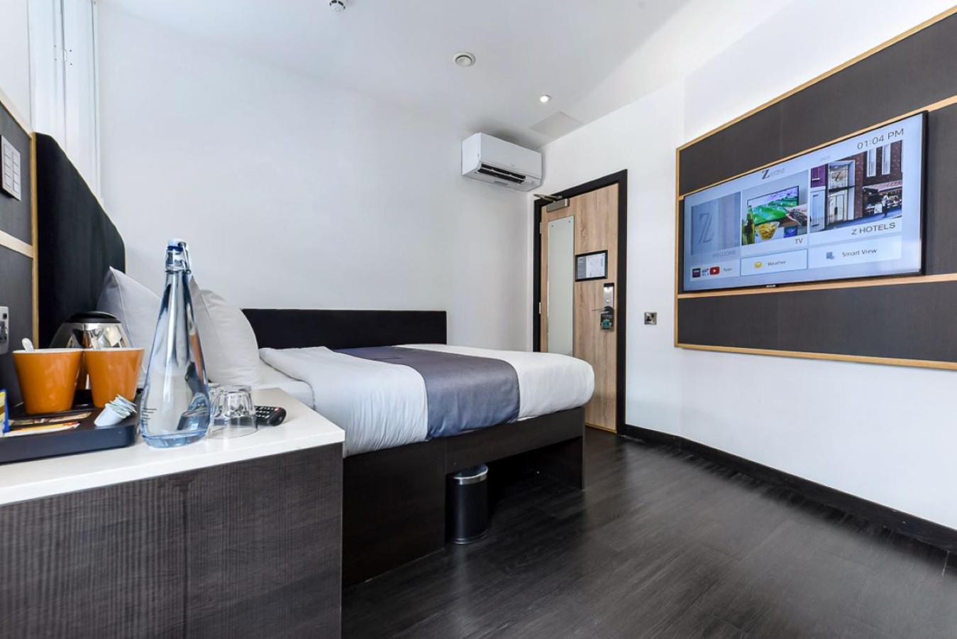 The Z Hotel Strand Лондон Екстериор снимка