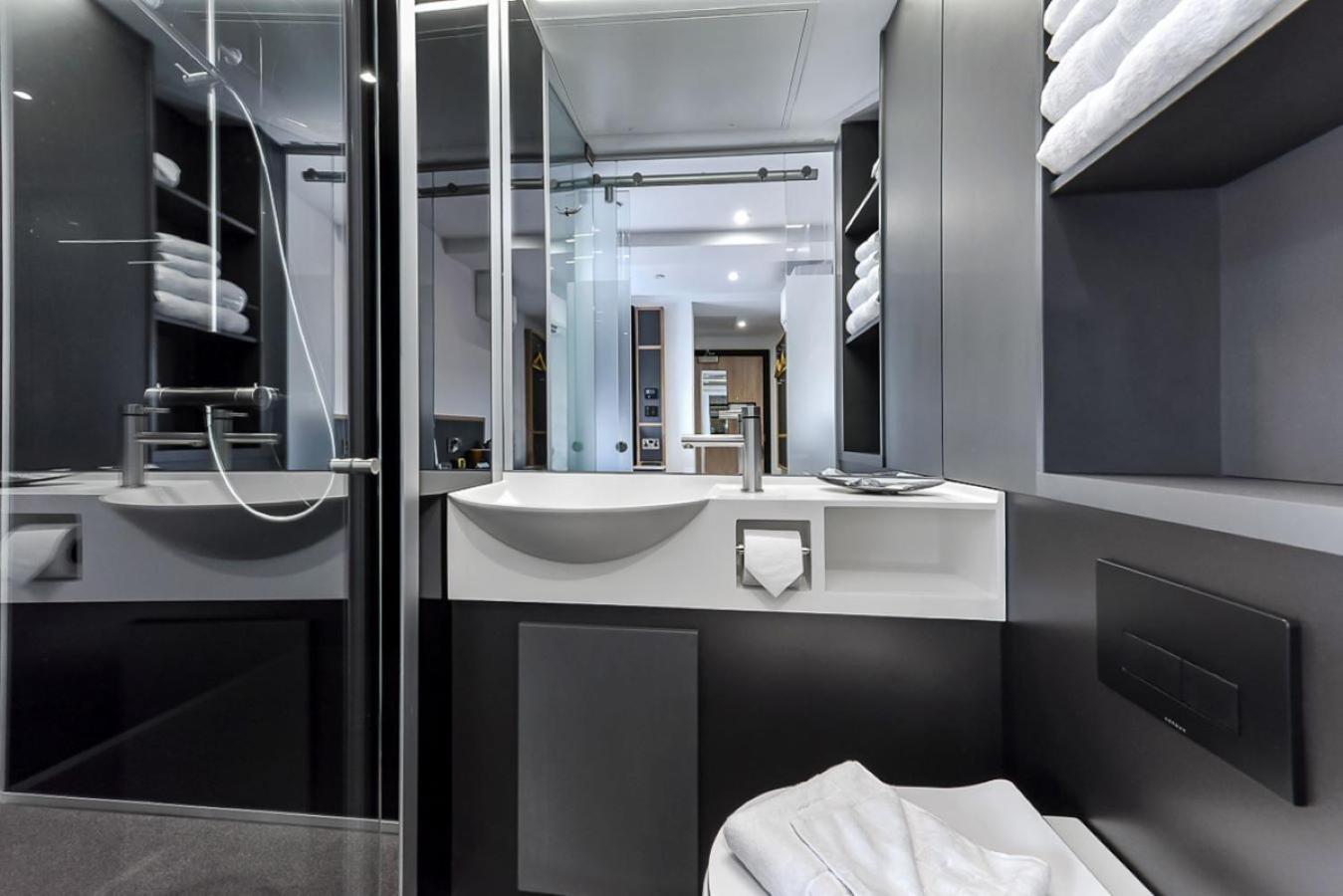 The Z Hotel Strand Лондон Екстериор снимка